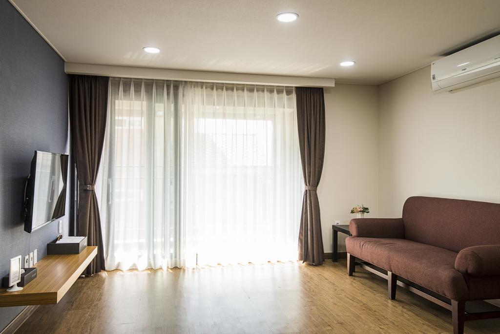 W Ocean Pension Seogwipo Exterior foto